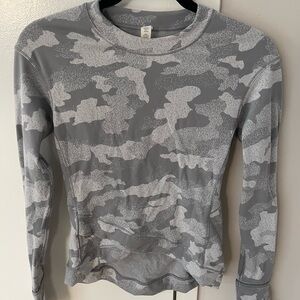 Lululemon Athletica Gray Fitted Long Sleeve Hoodie